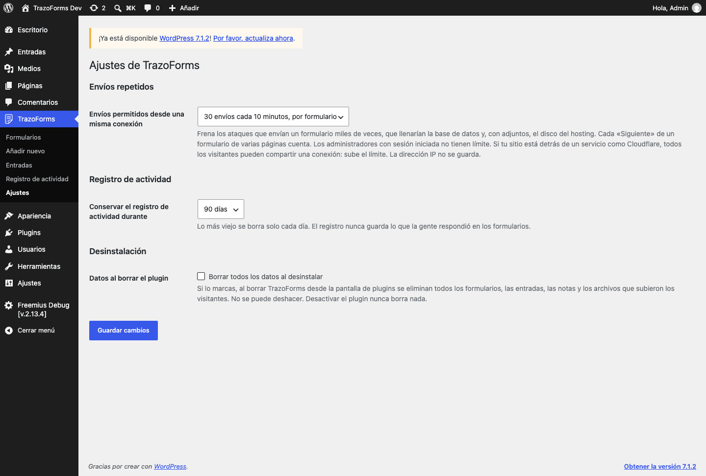 La pantalla de Ajustes del plugin: límite de envíos, retención del registro de actividad y la opción de desinstalación.